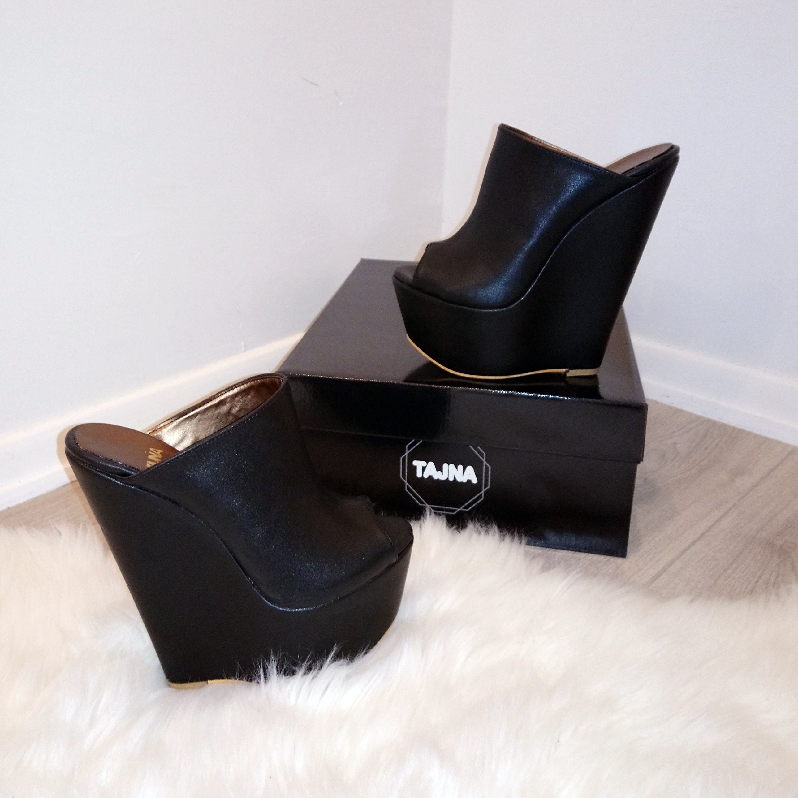 Black Peep Toe 16 cm High Heel Wedge Mules